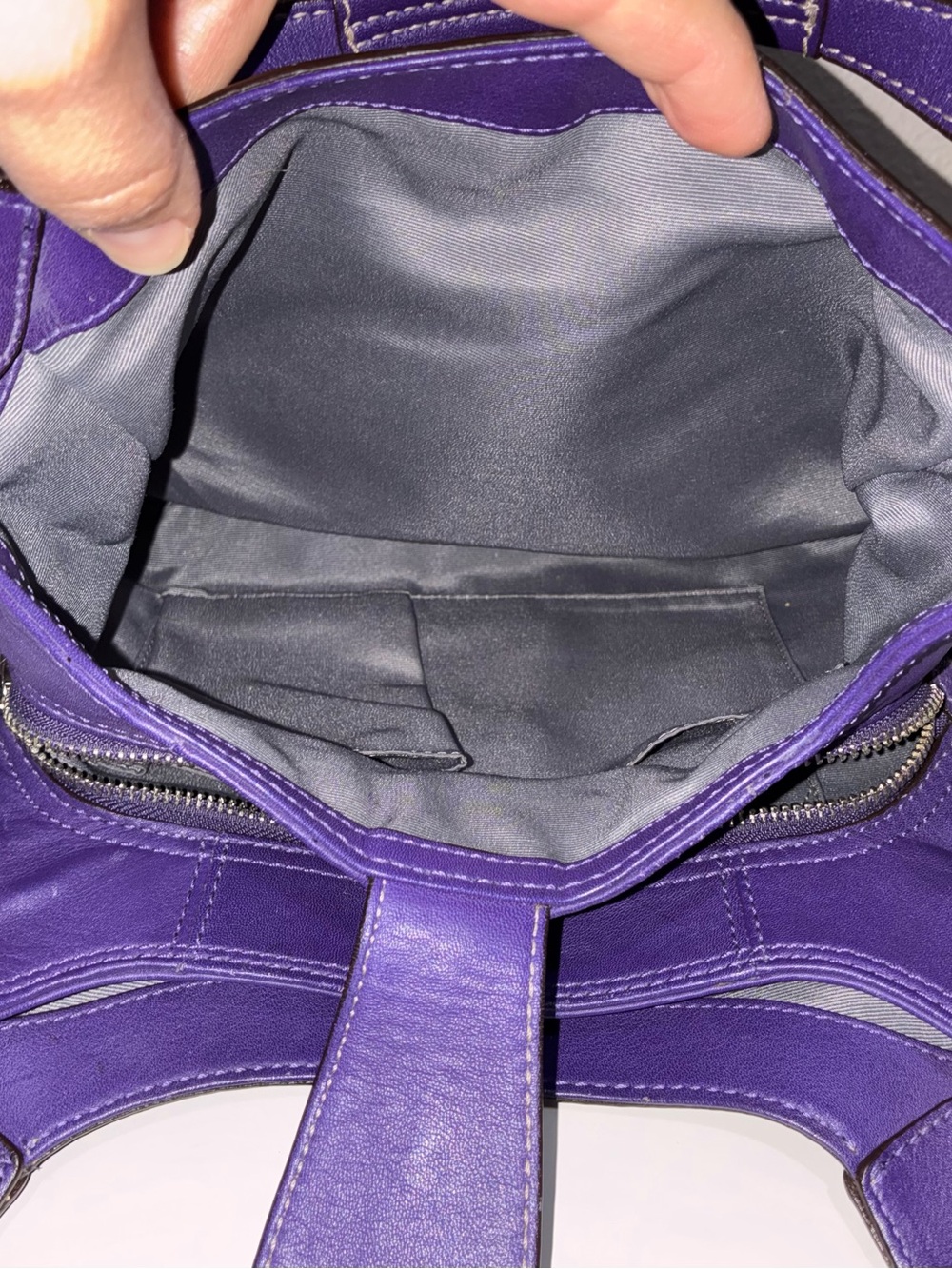 COACH Purple Leather Shoulder Bag with Buckle Detail and 3 sections - Picture 6 of 9